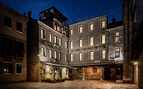 Ai Due Fanali (Adults Only)